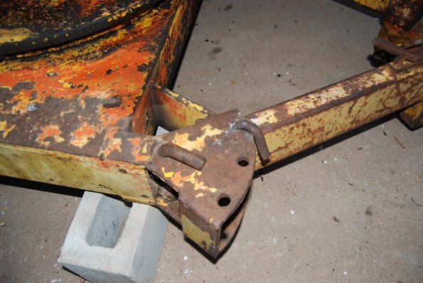 Towing legs .